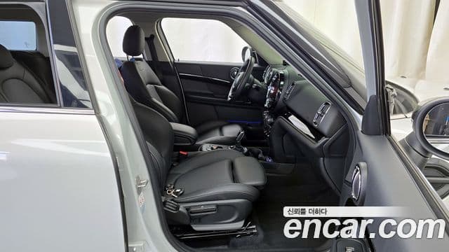 Mini Cooper Countryman 2020 — ფოტო 11/20