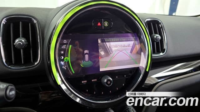 Mini Cooper Countryman 2020 — ფოტო 15/20