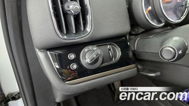 Mini Cooper Countryman 2020 — ფოტო 16/20