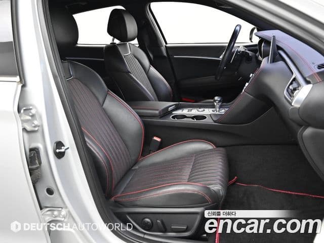 Genesis G70 2018 — ფოტო 8/20