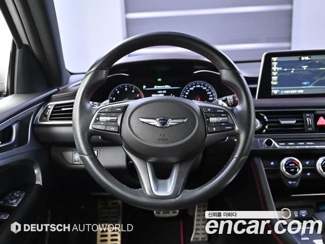 Genesis G70 2018 — ფოტო 13/20