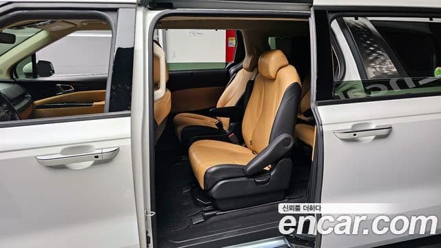 Kia Carnival 2022 — Şəkil 11/20