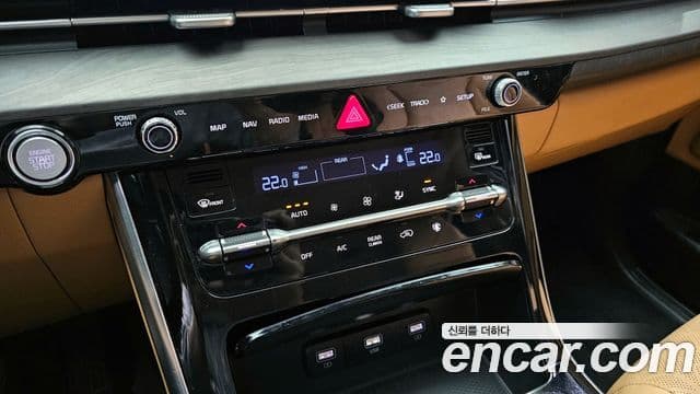 Kia Carnival 2022 — Şəkil 17/20