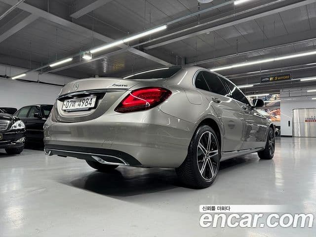 Mercedes-Benz C-Class 2019 — Şəkil 7/20