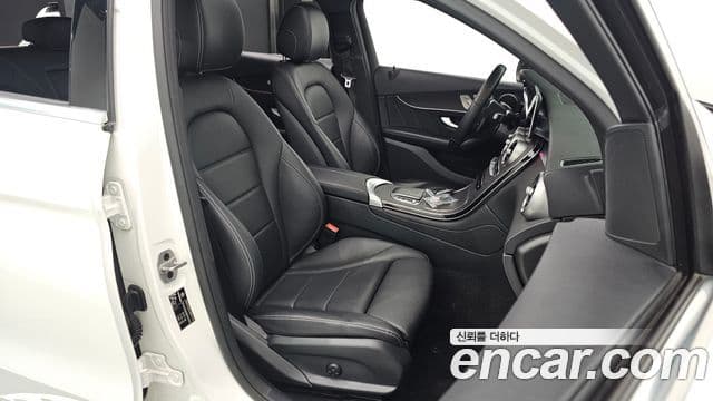 Mercedes-Benz GLC-Class 2021 — Şəkil 8/20