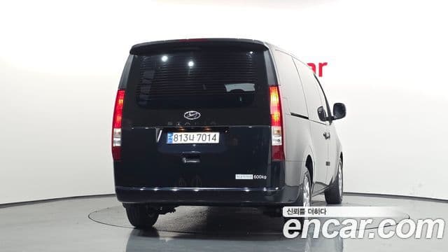 Hyundai Staria 2023 — Фото 4/20