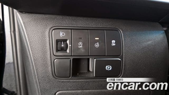Hyundai Staria 2023 — Фото 13/20