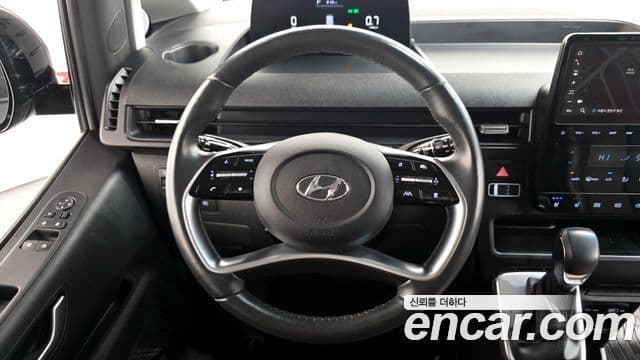 Hyundai Staria 2023 — Фото 15/20