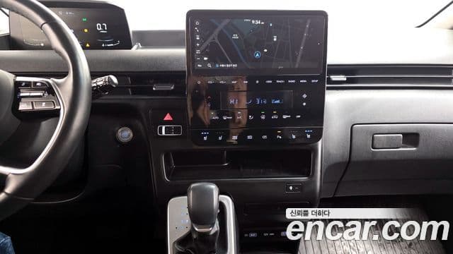 Hyundai Staria 2023 — Фото 16/20