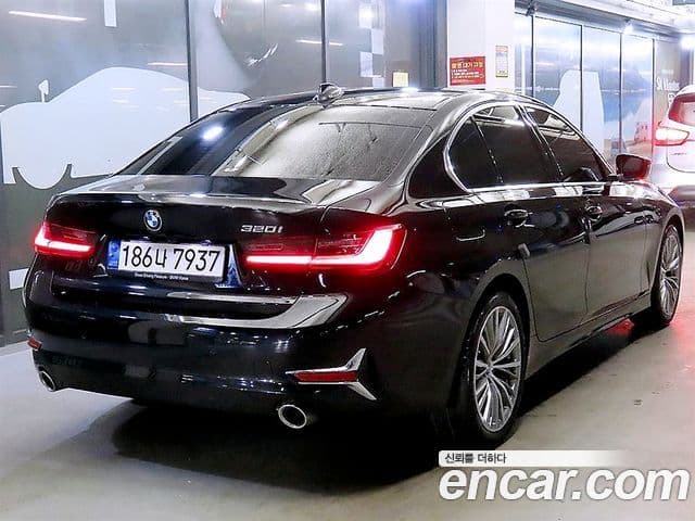 BMW 3 Series 2022 — ფოტო 4/20