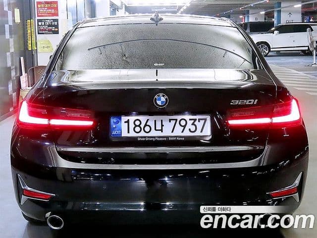 BMW 3 Series 2022 — ფოტო 5/20