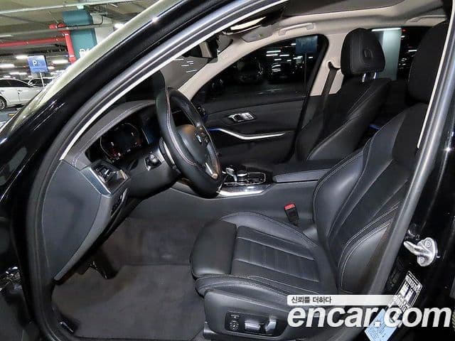BMW 3 Series 2022 — ფოტო 6/20