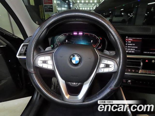 BMW 3 Series 2022 — ფოტო 7/20