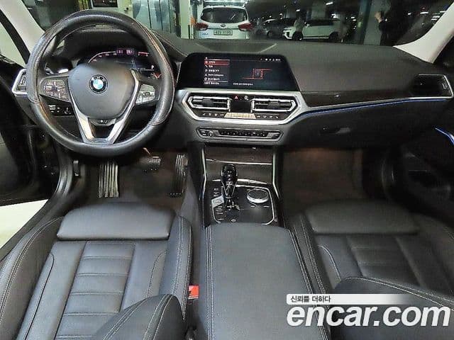 BMW 3 Series 2022 — ფოტო 9/20