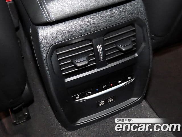 BMW 3 Series 2022 — ფოტო 13/20