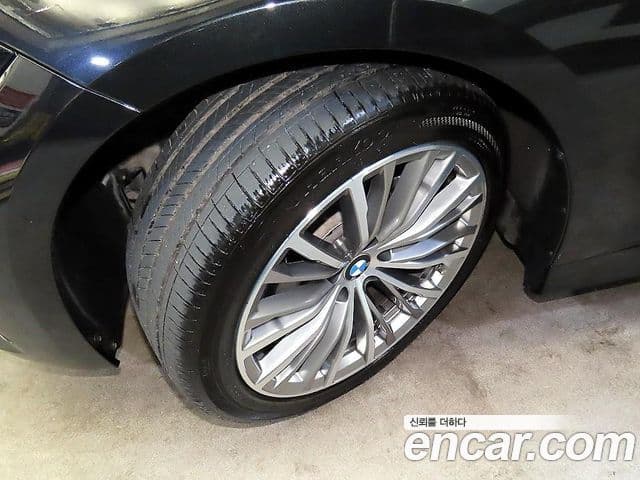BMW 3 Series 2022 — ფოტო 20/20