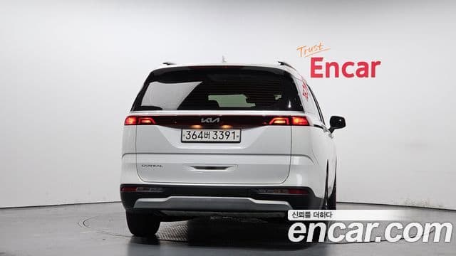 Kia Carnival 2023 — Photo 13/20