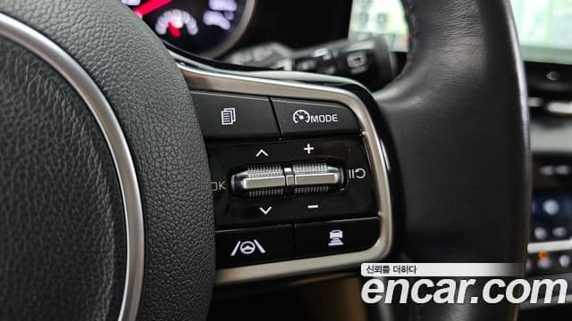 Kia Carnival 2023 — Photo 10/20