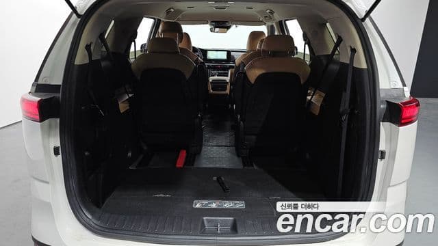 Kia Carnival 2023 — Photo 11/20
