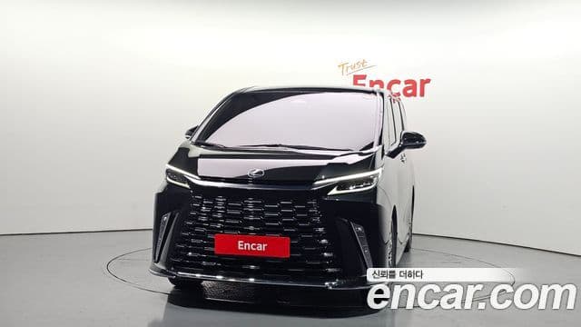 Lexus LM 2024 — Photo 6/20