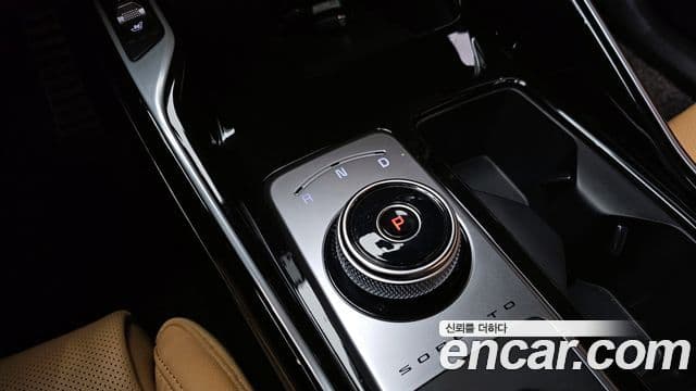 Kia Sorento 2022 — ფოტო 9/20