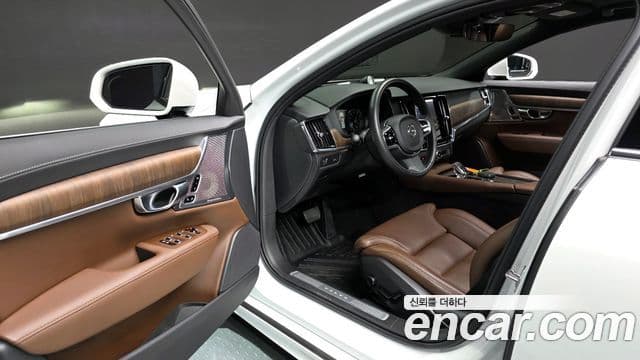 Volvo S90 2021 — ფოტო 11/20