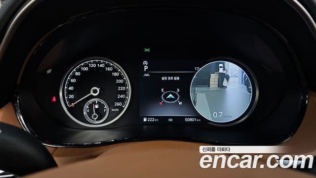 Genesis GV70 2021 — ფოტო 8/20