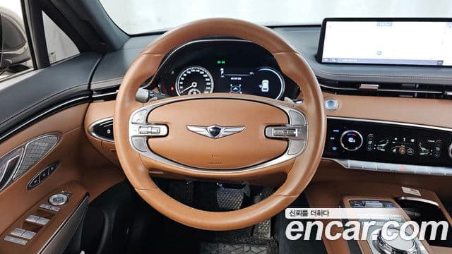 Genesis GV70 2021 — ფოტო 13/20
