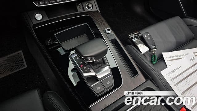 Audi Q5 2023 — ფოტო 7/20