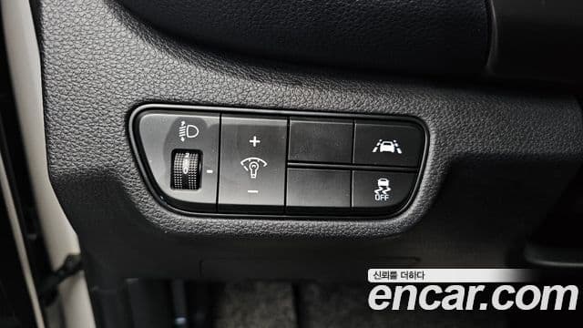 Kia Seltos 2022 — Şəkil 13/20