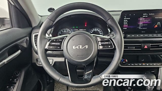 Kia Seltos 2022 — Şəkil 15/20