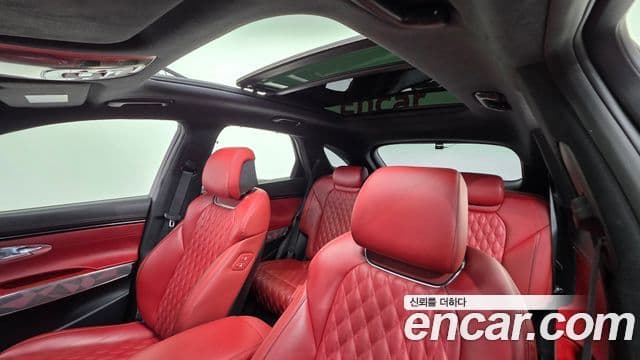 Genesis GV70 2022 — фото 12 из 20