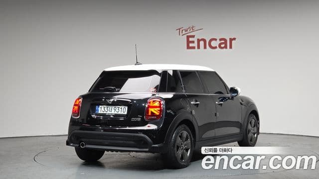 Mini Cooper 2022 — ფოტო 2/20