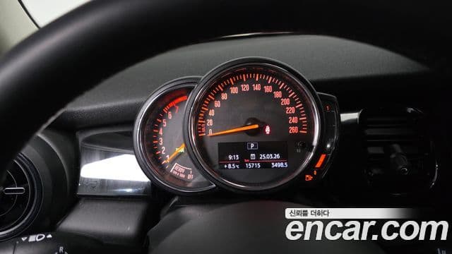 Mini Cooper 2022 — ფოტო 8/20