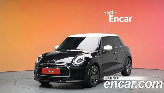 Mini Cooper 2022 — Photo 2/20