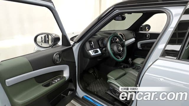 Mini Cooper S Countryman 2023 — ფოტო 10/20