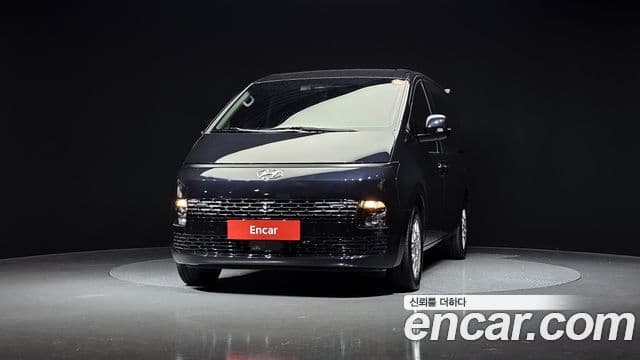 Hyundai Staria 2023 — ფოტო 3/20