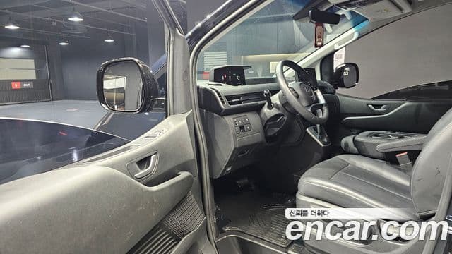 Hyundai Staria 2023 — ფოტო 11/20