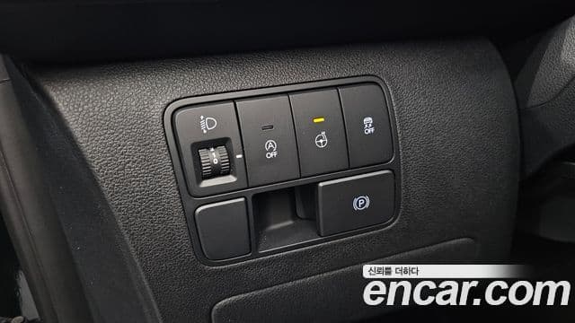 Hyundai Staria 2023 — ფოტო 16/20