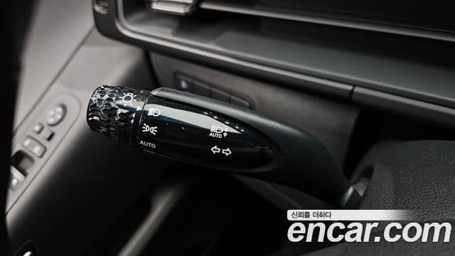 Hyundai Staria 2023 — ფოტო 19/20