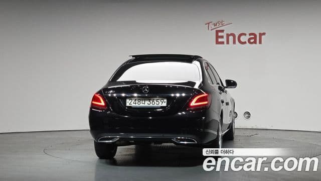 Mercedes-Benz C-Class 2020 — ფოტო 4/20