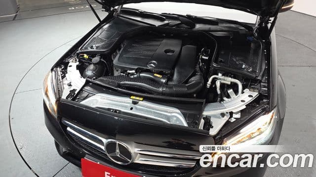 Mercedes-Benz C-Class 2020 — ფოტო 6/20