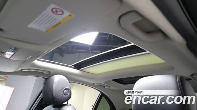 Mercedes-Benz C-Class 2020 — ფოტო 18/20