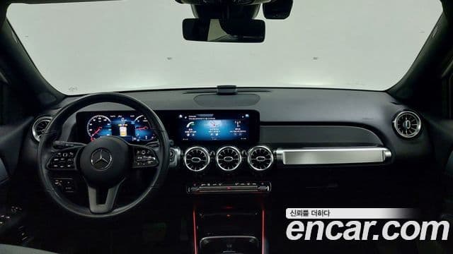 Mercedes-Benz GLB-Class 2021 — Şəkil 6/17