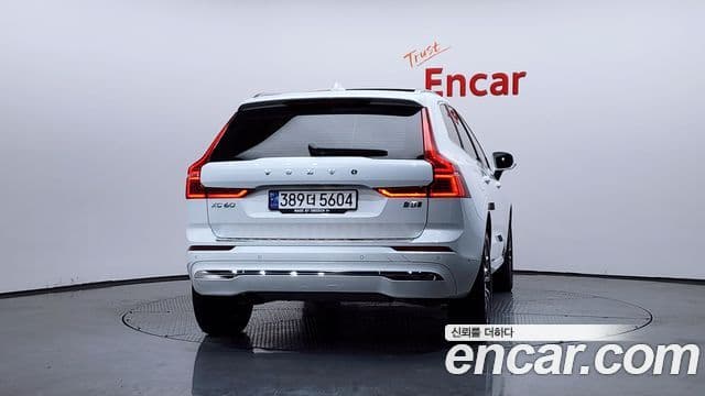 Volvo XC60 2023 — Şəkil 20/20