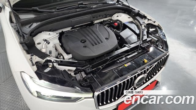 Volvo XC60 2023 — ფოტო 6/20