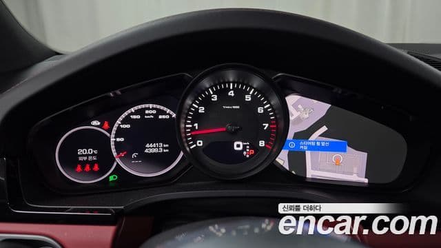 Porsche Cayenne 2021 — Şəkil 8/20