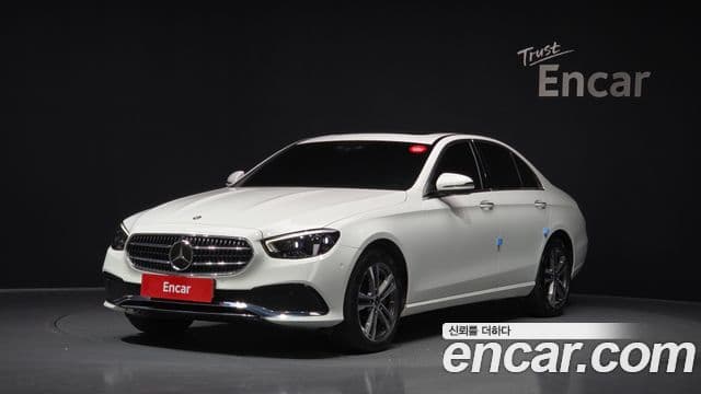 Mercedes-Benz E-Class 2022 — ფოტო 10/20