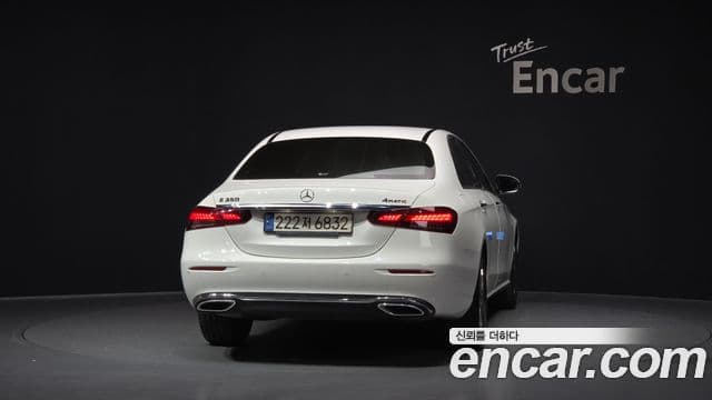Mercedes-Benz E-Class 2022 — ფოტო 3/20