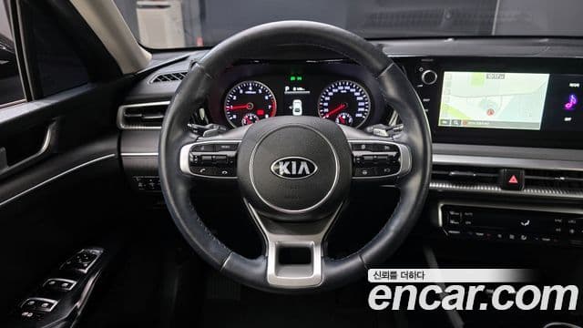 Kia K5 2021 — Şəkil 13/20